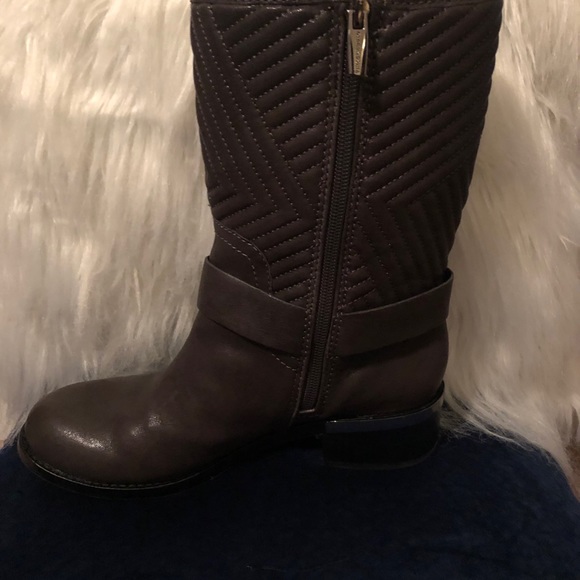 Boots - Picture 3 of 3